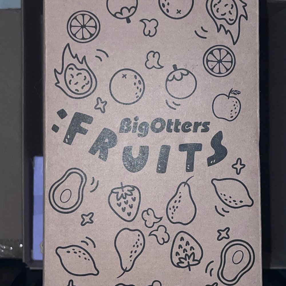 Big Otters Fruits Themed Box With Apples
